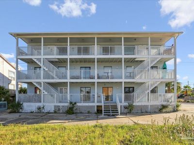 Property at 8460 Gulf Blvd APT 302, Navarre, FL