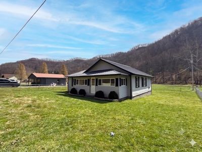 1834 Highway 582
