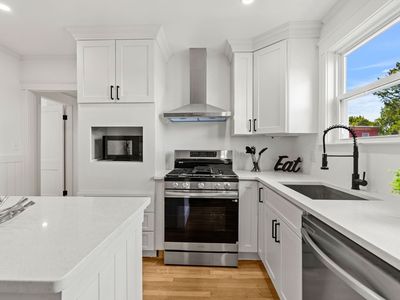 4 Sea View Ave #3C