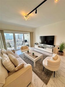 300 Bayview Dr APT 1603