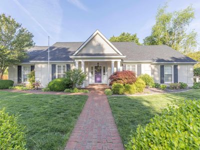 461 E Meade Dr