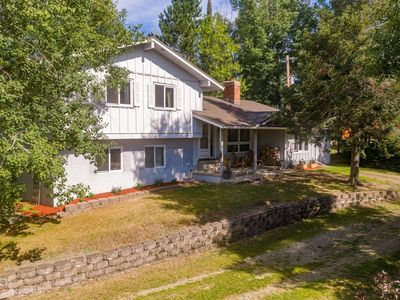 214 Cedar Ln