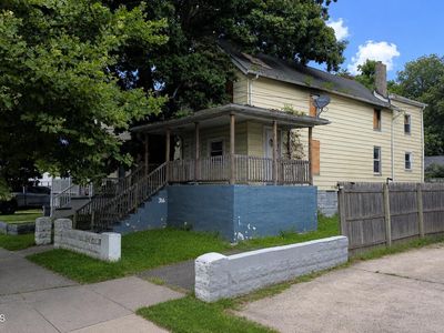 1607 Bangs Avenue