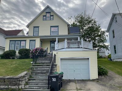 521 Delaware St