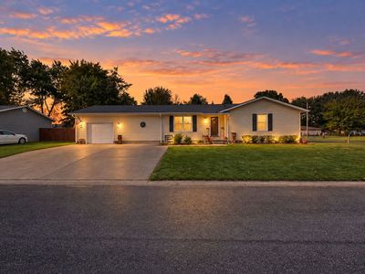 Property at 102 Lamar Dr, Salem, IL
