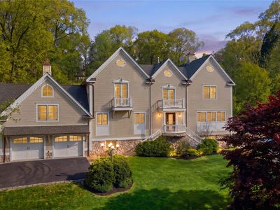 33 Greenbriar Drive
