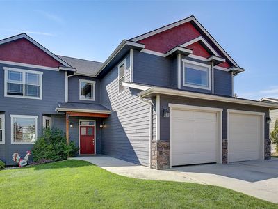 323 Maroon Ct