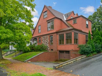62 Bowdoin Street