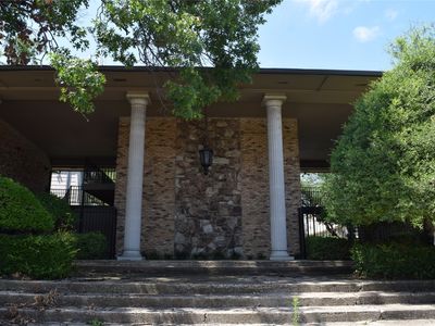 7931 Royal Ln APT 216