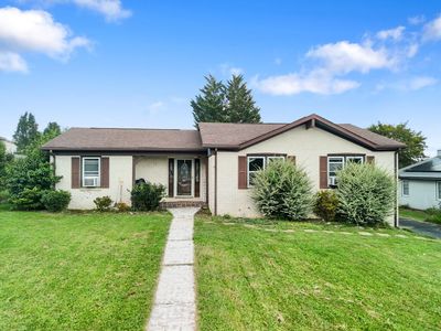 1250 Crest View Dr