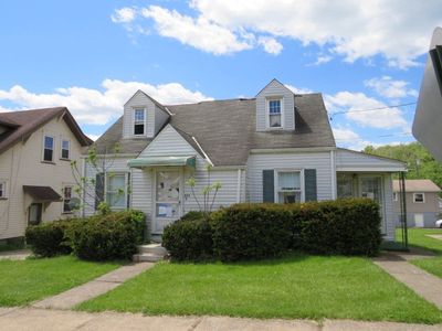 225 N Main St