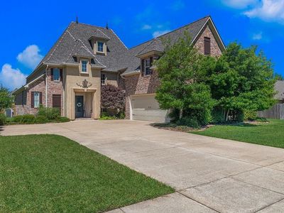 1010 Dumaine Dr