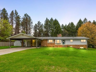 865 N Lapeer Rd