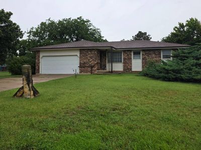 Property at 325 Kunkle Dr, Ellsworth, KS