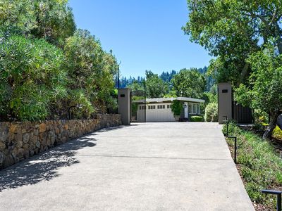 30 N.Ridgewood Road
