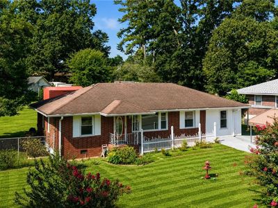 1223 Sanders Dr