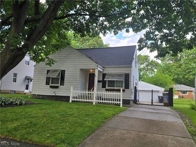 1853 Evergreen Ave