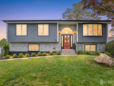 36 Mitchell Ave