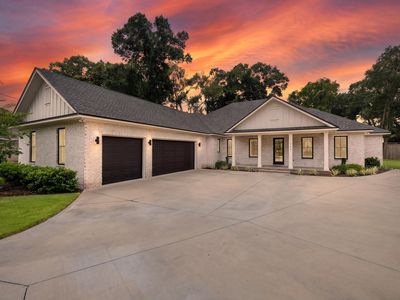 199 Edge Ave