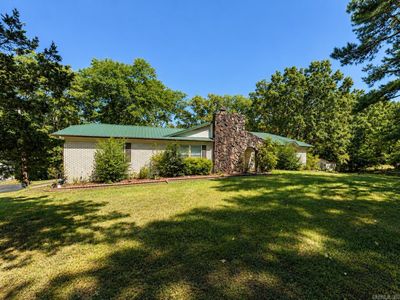 12 Sycamore Dr