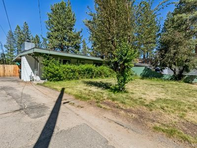 1027 Truckee Dr