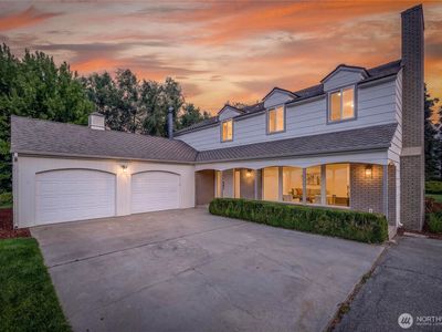 2328 Easy Street
