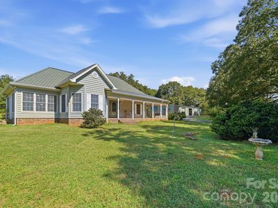 600 Frontier Rd