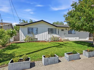 1263 Marian Way