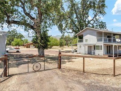 20511 Santa Barbara Ave