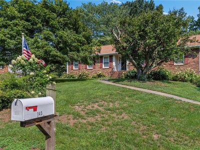 Property at 145 Stanwell Ct, Clemmons, NC