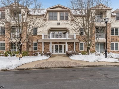 469 Victoria Drive BLDG 4 #469