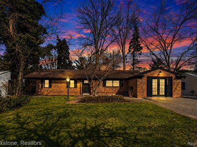 Property at 16046 W Thirteen Mile Rd, Beverly Hills, MI