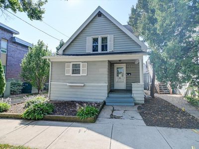 Property at 927 Drake St, Madison, WI
