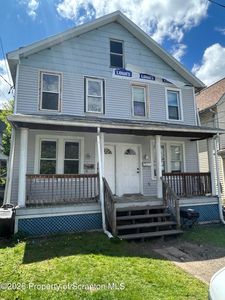 215 215 & 1/2 William St