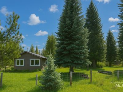 106 Forest Pl