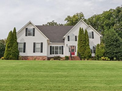 150 Lancelot Ln