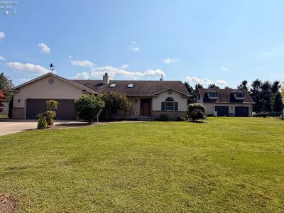 41 Adams Dr