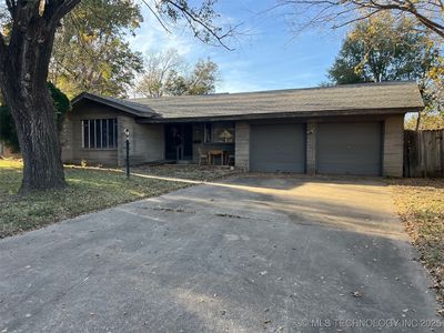 5732 S 70th East Ave