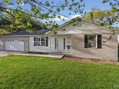 1105 Tulip Ln