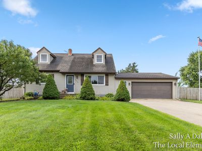 1712 Joan Ct