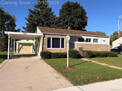 Property at 723 Woodbine Dr, Fenton, MI