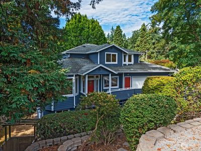 8435 Fauntleroy Place SW