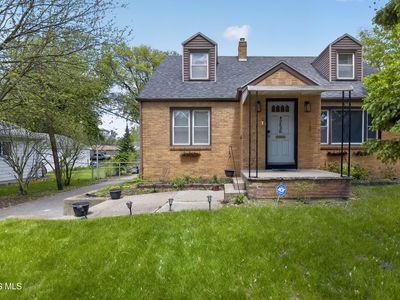 2436 Lark Ave