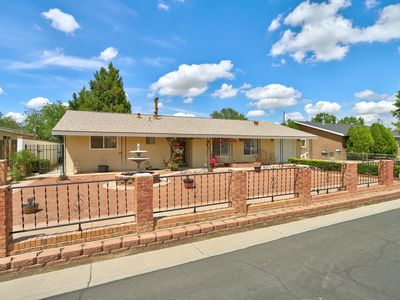 2807 Desert Garden Ln SW