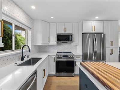 1686 Blue Point AVE #B1