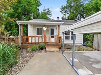 141 Oakwood St