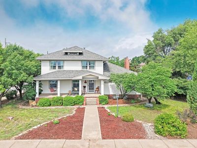3301 Elm St