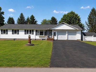 42 Hillview Dr