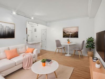 4489 Broadway APT 2D