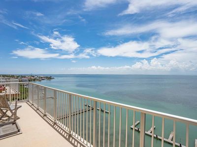 201 W Capricorn Dr UNIT 601